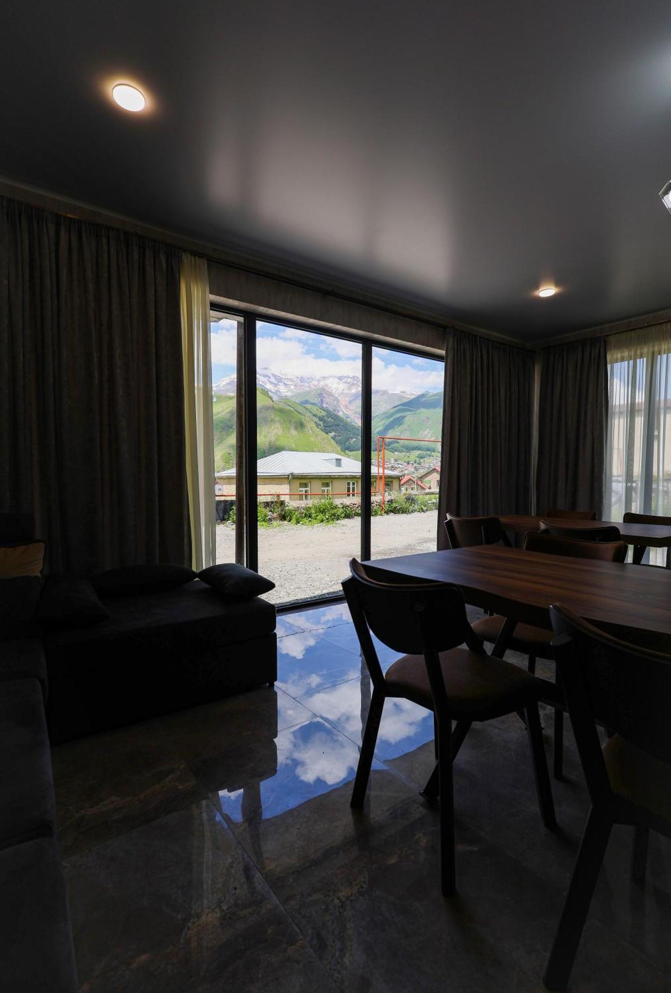 Heaven Hill Hotel Kazbegi Eksteriør billede